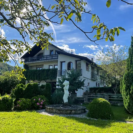 Apartment Dreams Lohovo